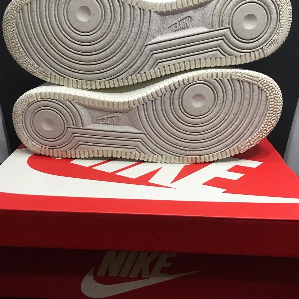 Nike Air Force 1 Sun Club - Picture 11 of 12